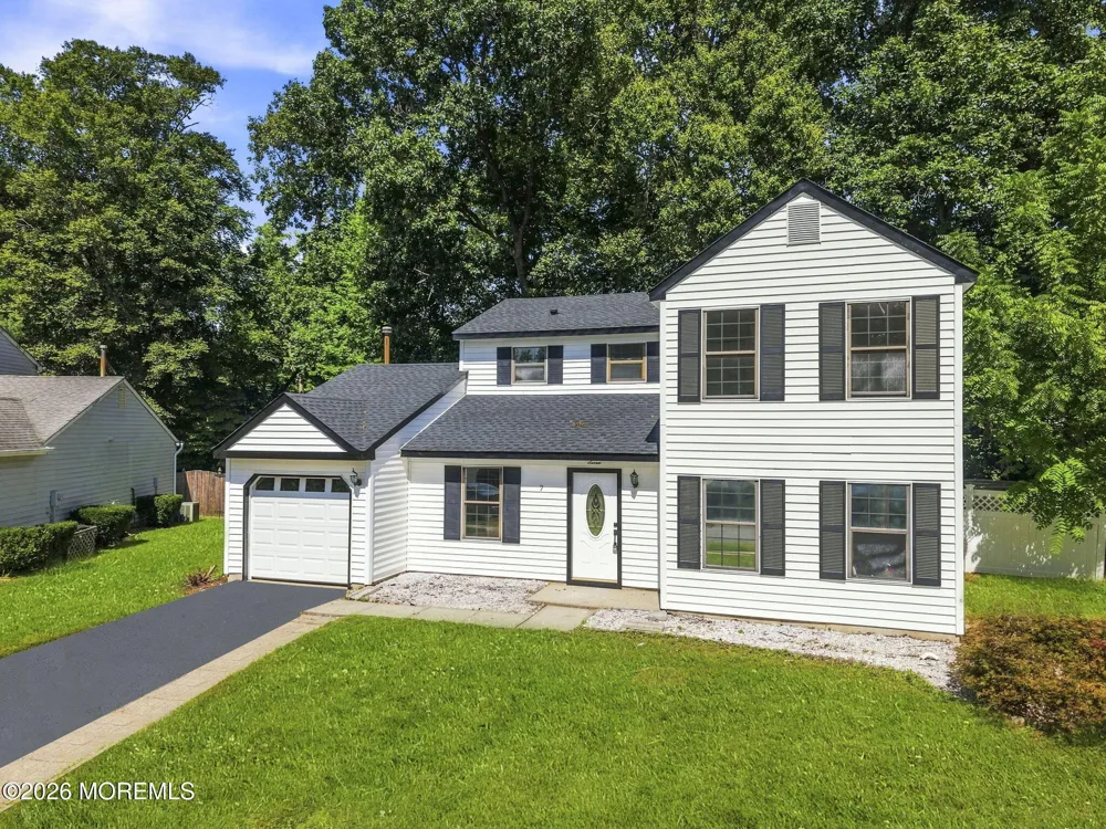 7 Mystic Cove Freehold, NJ 07728