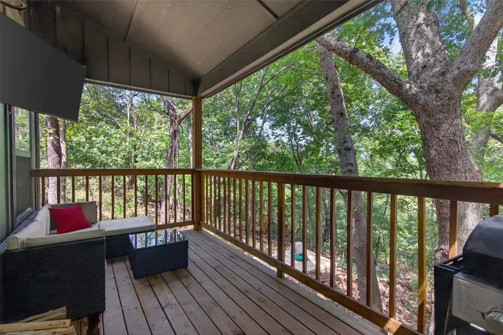 13063 E 403 ROAD Spavinaw, OK 74366