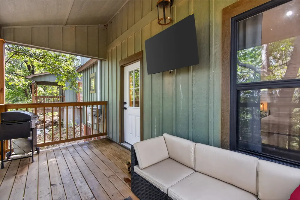 13063 E 403 ROAD Spavinaw, OK 74366