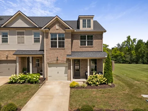 3161 Sassafras Ln
