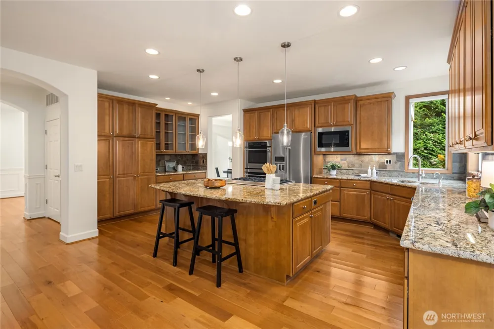 2759 NW Pine Cone Place Issaquah, WA 98027