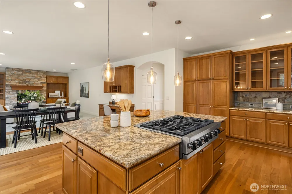 2759 NW Pine Cone Place Issaquah, WA 98027