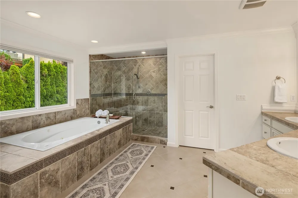 2759 NW Pine Cone Place Issaquah, WA 98027