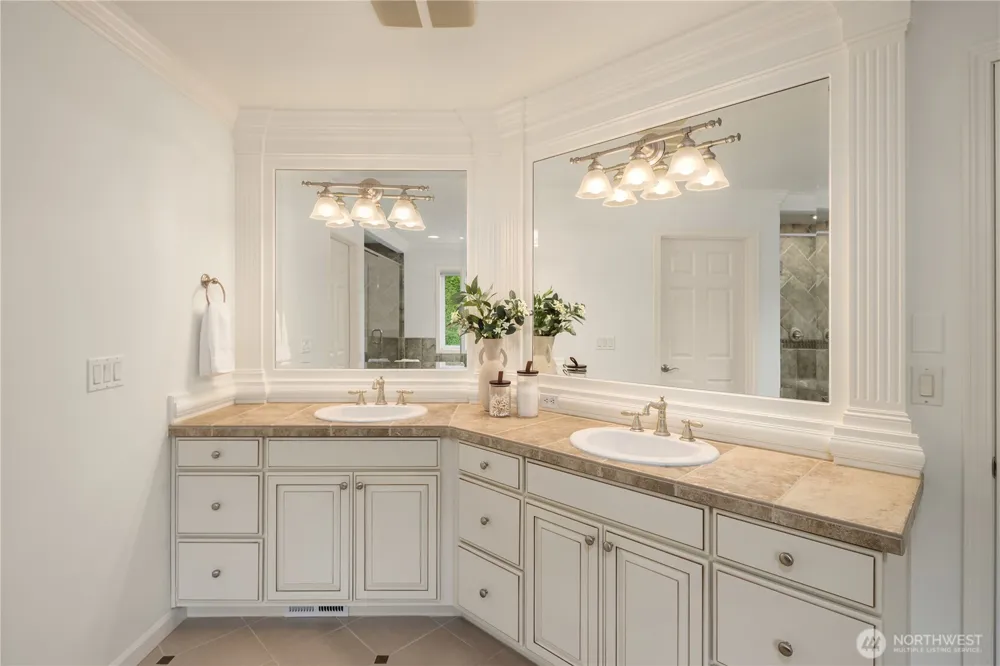 2759 NW Pine Cone Place Issaquah, WA 98027