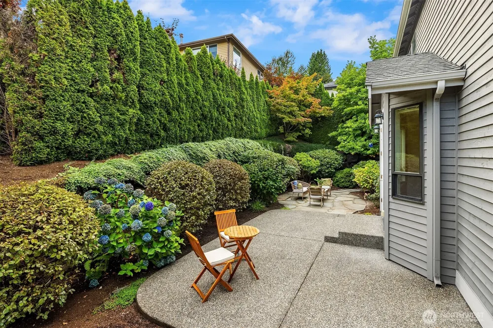 2759 NW Pine Cone Place Issaquah, WA 98027