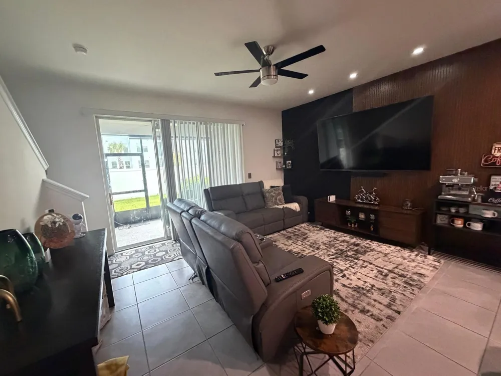 1346 ISLETA LOOP Kissimmee, FL 34741