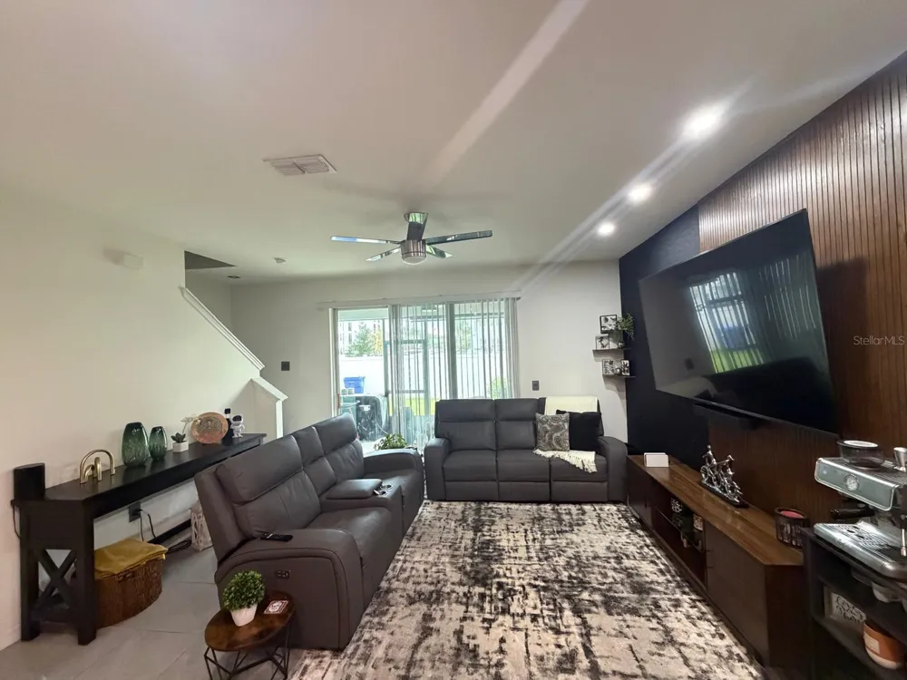 1346 ISLETA LOOP Kissimmee, FL 34741