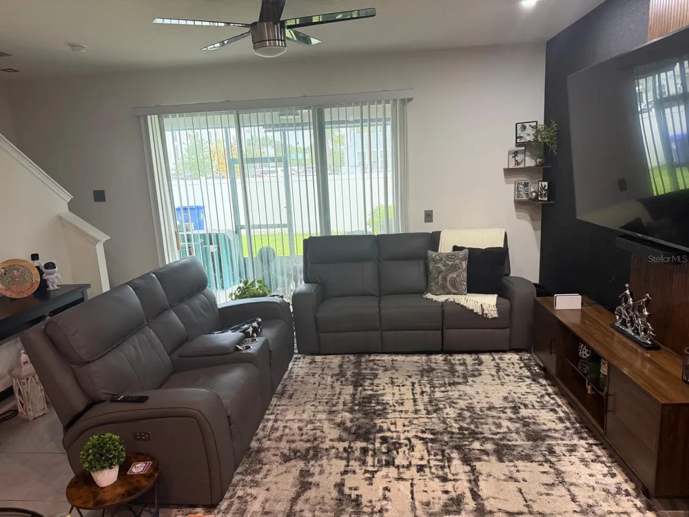 1346 ISLETA LOOP Kissimmee, FL 34741