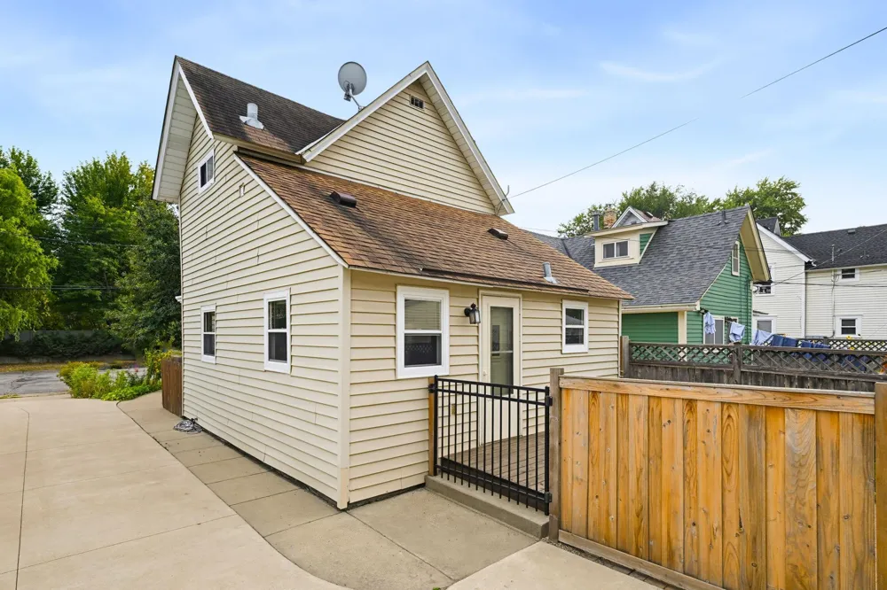 2924 E 25th Street Minneapolis, MN 55406