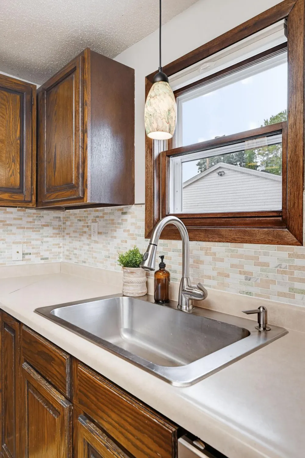 2924 E 25th Street Minneapolis, MN 55406