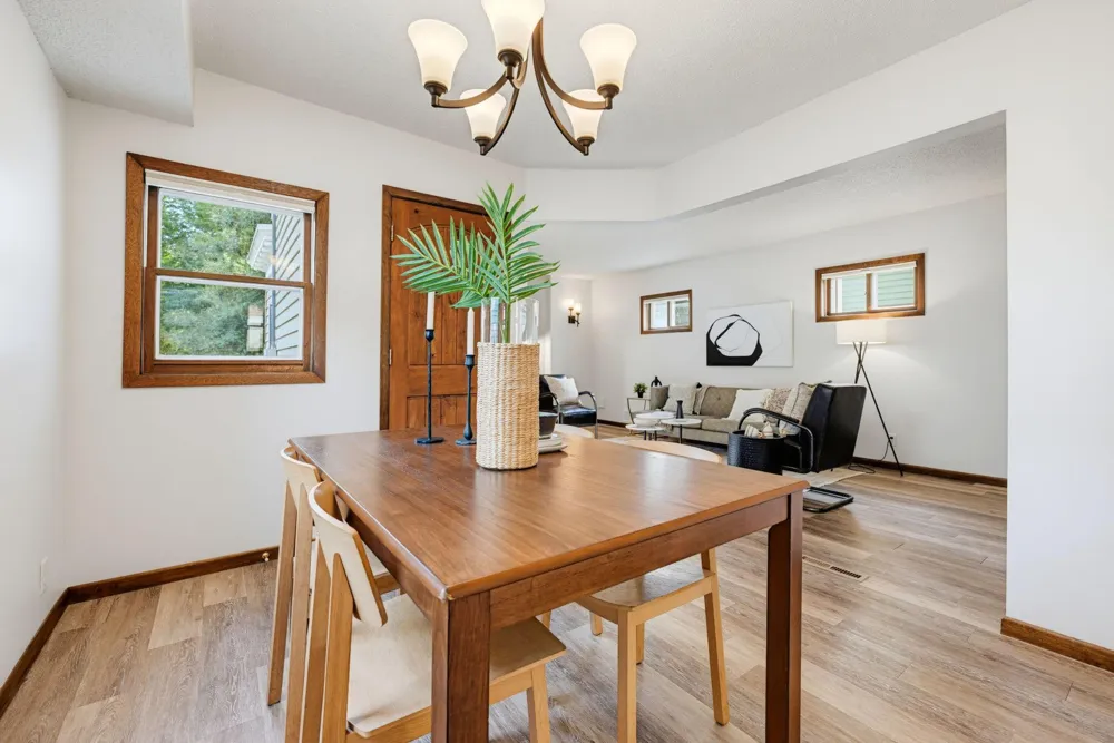 2924 E 25th Street Minneapolis, MN 55406