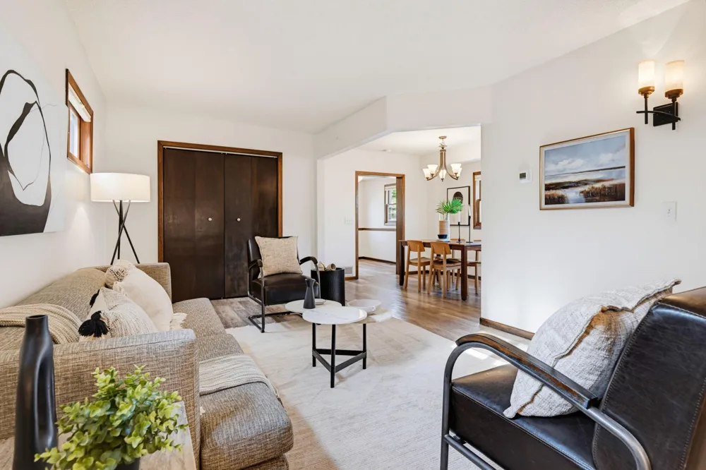 2924 E 25th Street Minneapolis, MN 55406