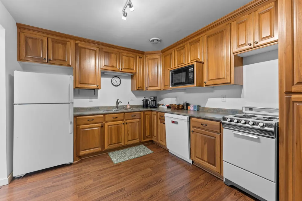 4251 Nicollet Avenue Minneapolis, MN 55409