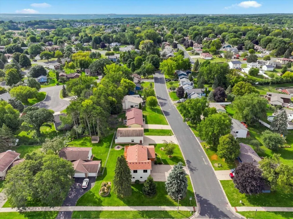 8006 Cooper Avenue Inver Grove Heights, MN 55076
