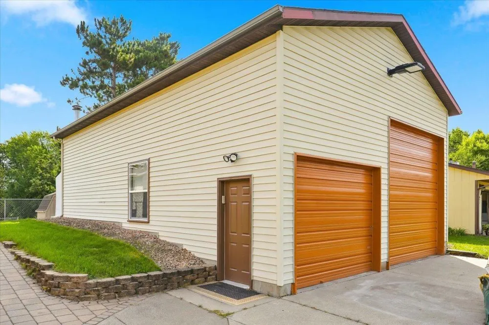 8006 Cooper Avenue Inver Grove Heights, MN 55076