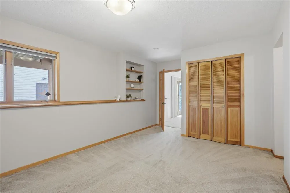 8006 Cooper Avenue Inver Grove Heights, MN 55076