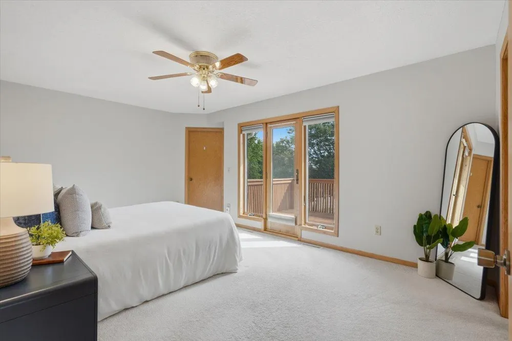 8006 Cooper Avenue Inver Grove Heights, MN 55076