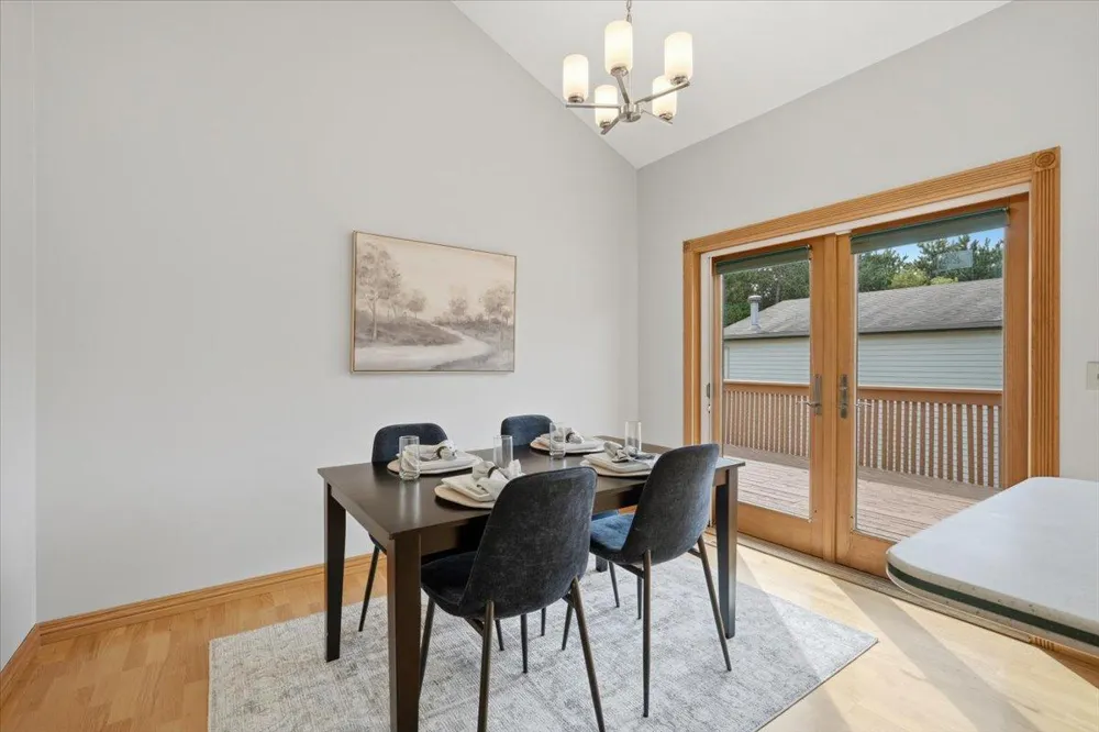 8006 Cooper Avenue Inver Grove Heights, MN 55076