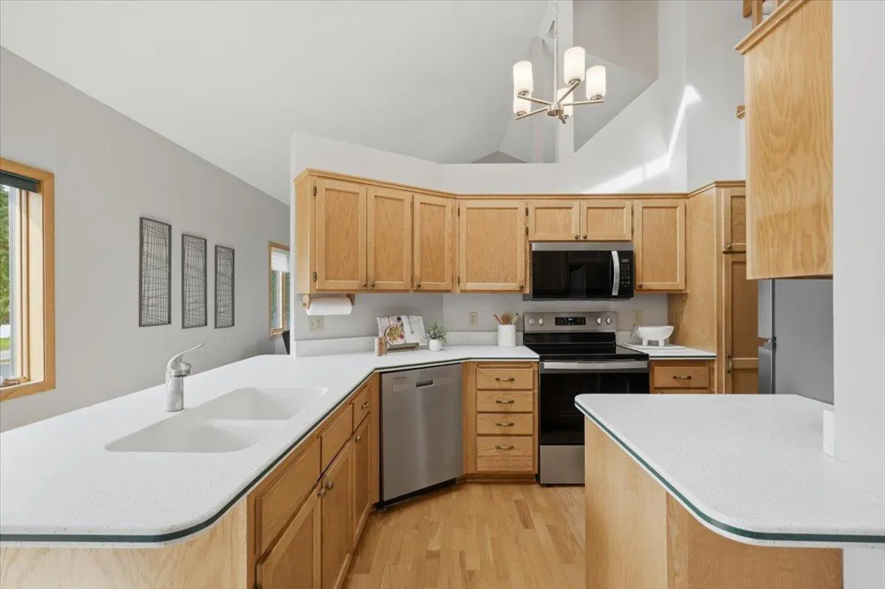 8006 Cooper Avenue Inver Grove Heights, MN 55076