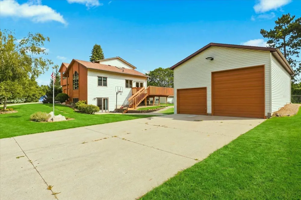 8006 Cooper Avenue Inver Grove Heights, MN 55076