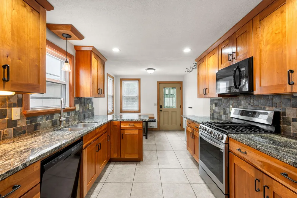 62 Juniper Street Mahtomedi, MN 55115