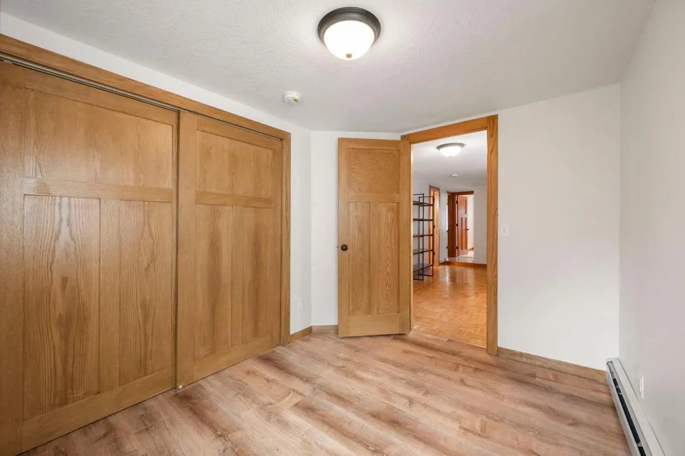 62 Juniper Street Mahtomedi, MN 55115