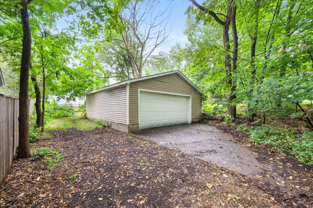 62 Juniper Street Mahtomedi, MN 55115