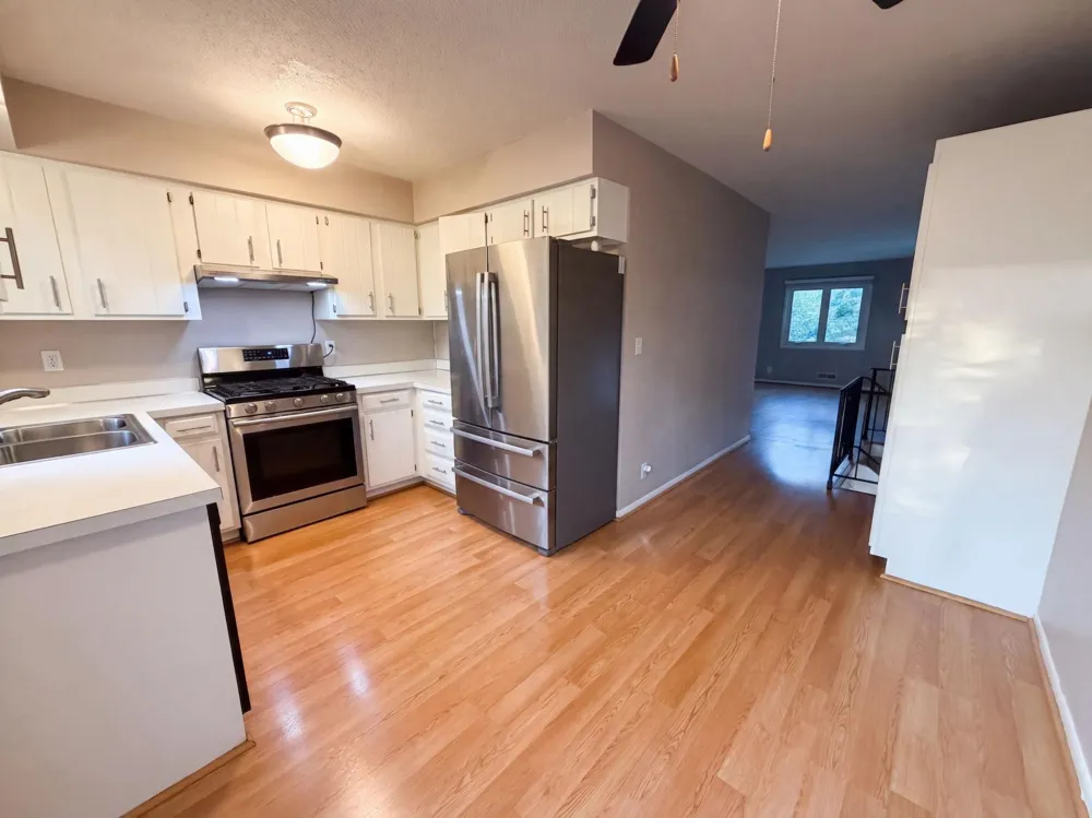 1896 Richal Drive Woodbury, MN 55125