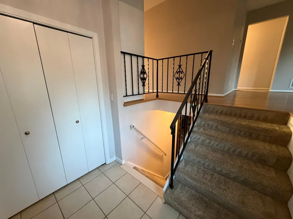 1896 Richal Drive Woodbury, MN 55125