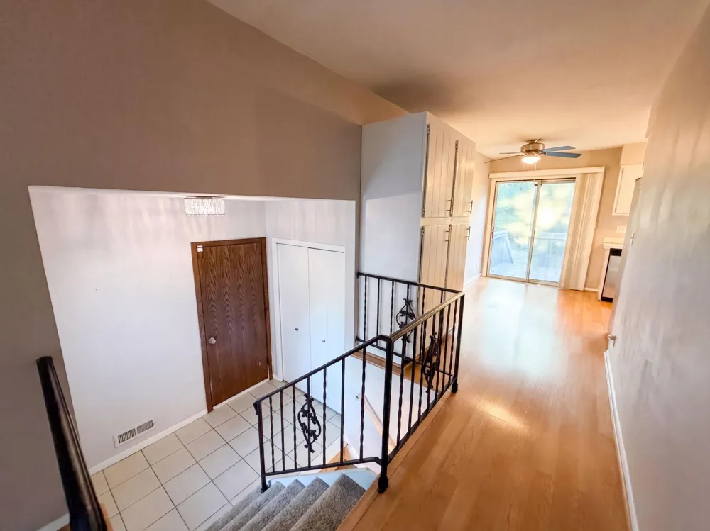 1896 Richal Drive Woodbury, MN 55125