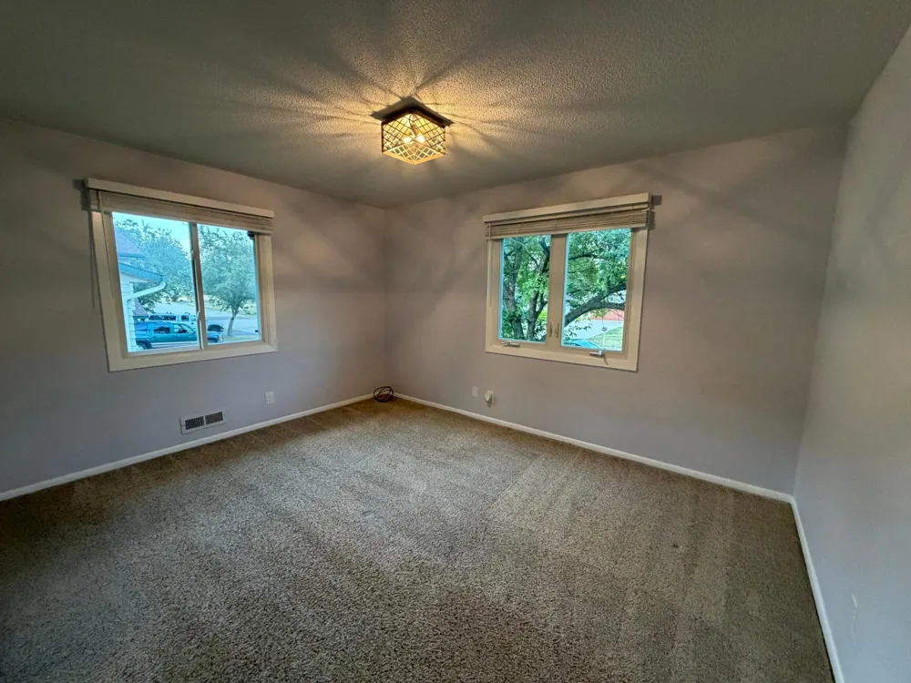 1896 Richal Drive Woodbury, MN 55125