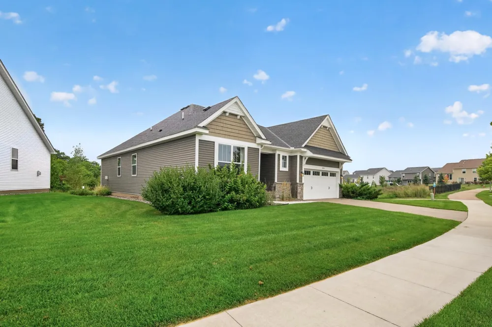 1250 Oak Tree Court Carver, MN 55315