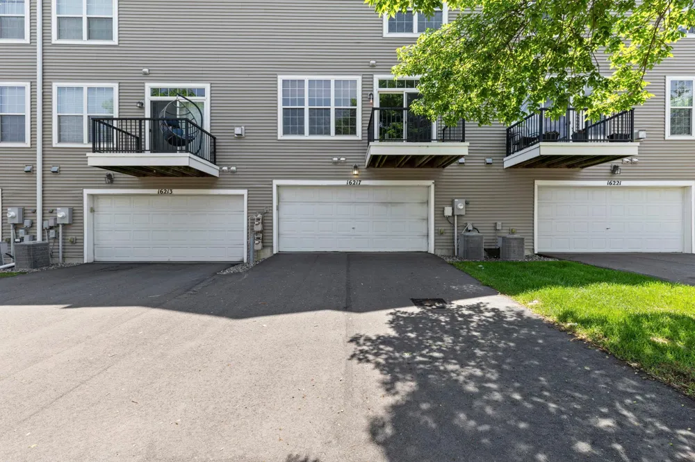 16217 50th Avenue Plymouth, MN 55446