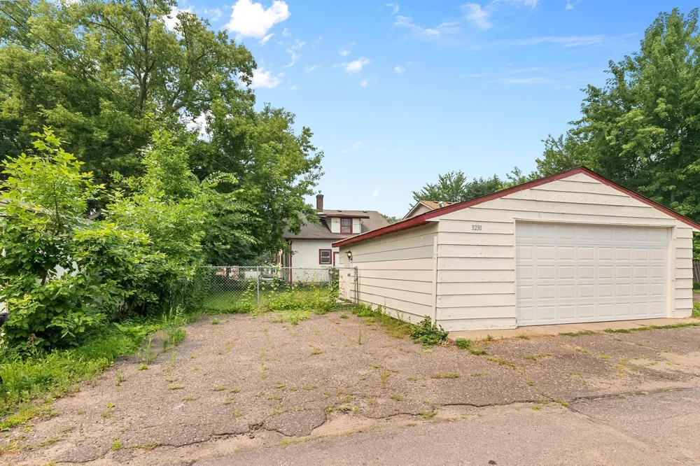 3230 Colfax Avenue Minneapolis, MN 55412