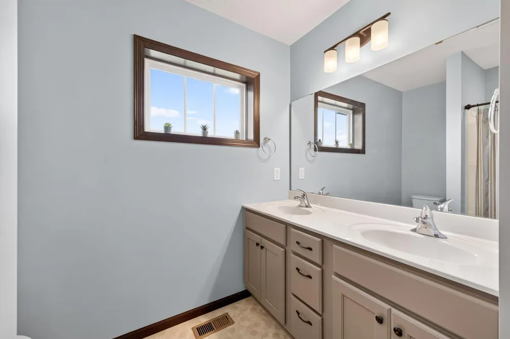 13959 Ashford Path Rosemount, MN 55068