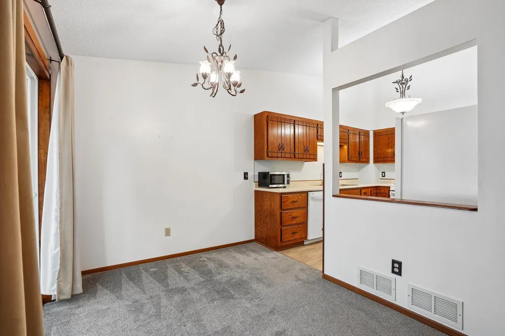 412 Whispering River Lane Farmington, MN 55024