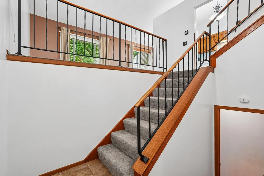 412 Whispering River Lane Farmington, MN 55024