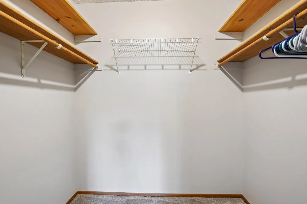 412 Whispering River Lane Farmington, MN 55024