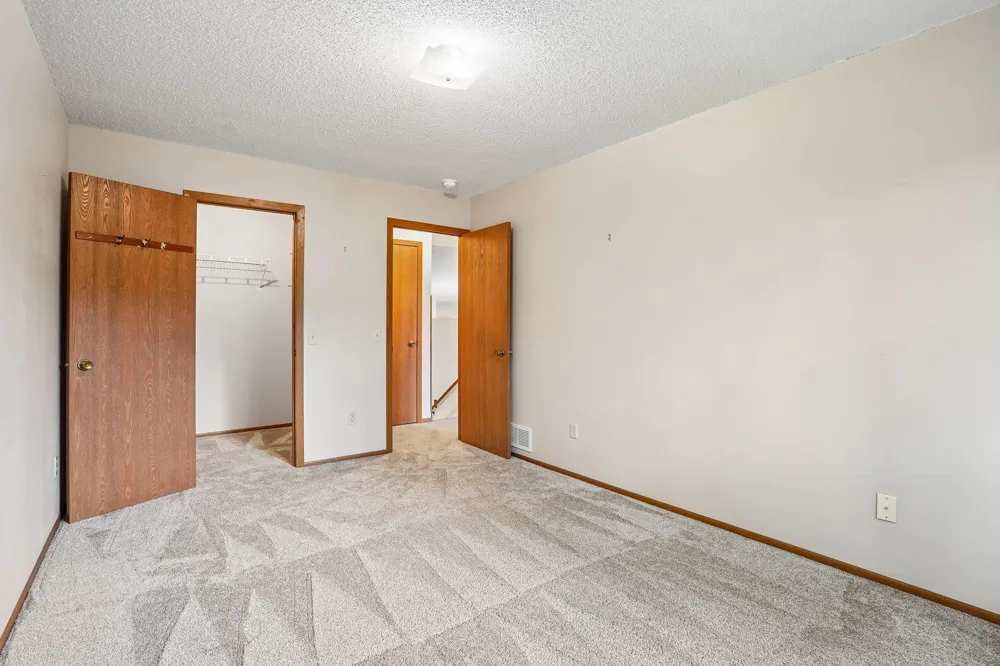 412 Whispering River Lane Farmington, MN 55024