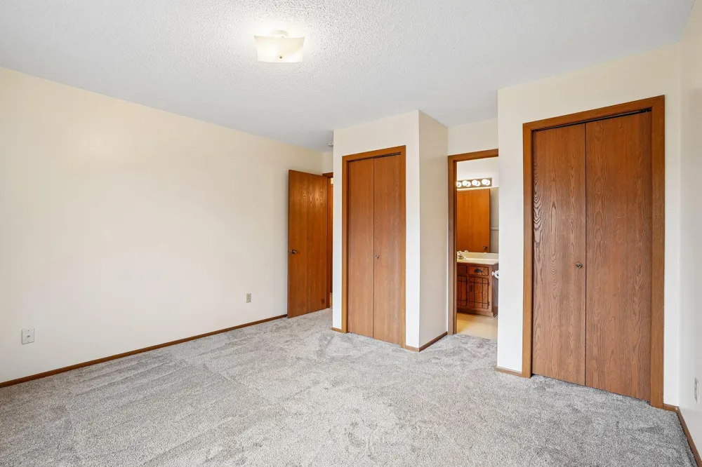 412 Whispering River Lane Farmington, MN 55024