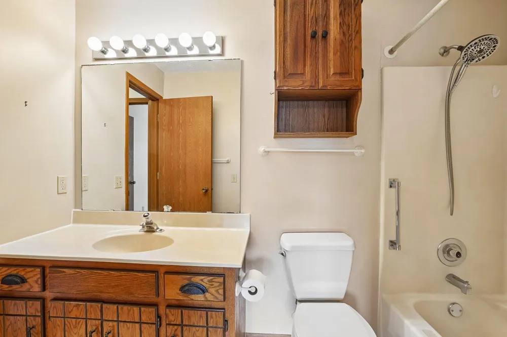 412 Whispering River Lane Farmington, MN 55024