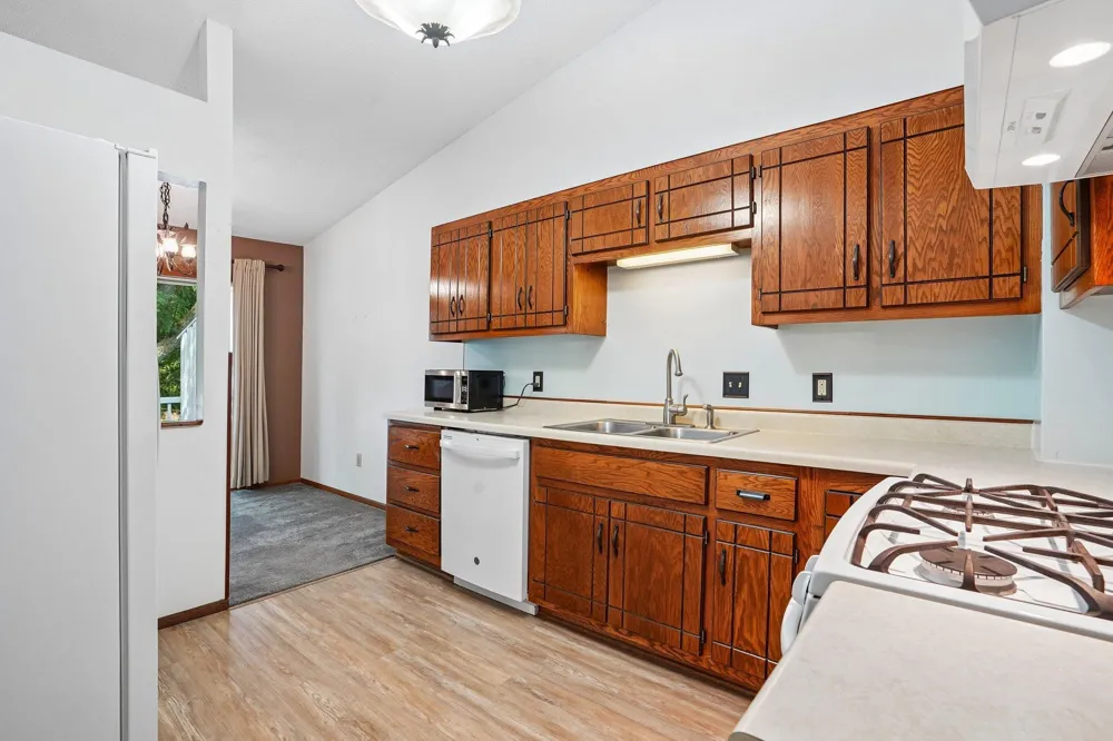 412 Whispering River Lane Farmington, MN 55024