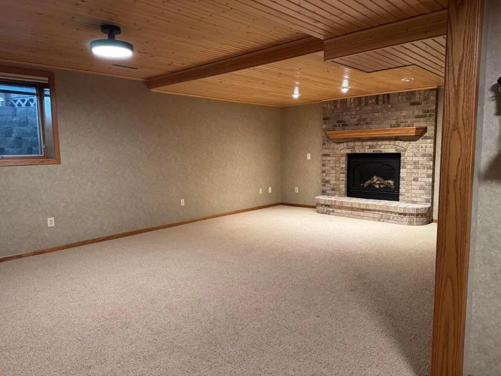 15 Caroletta Court Mankato, MN 56001