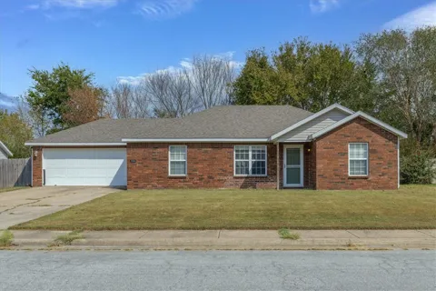 1312 Hackberry Place