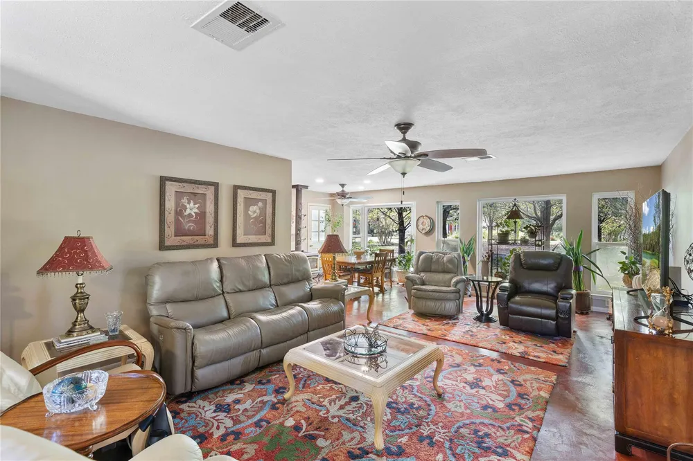 13240 Old Texaco Road Conroe, TX 77302