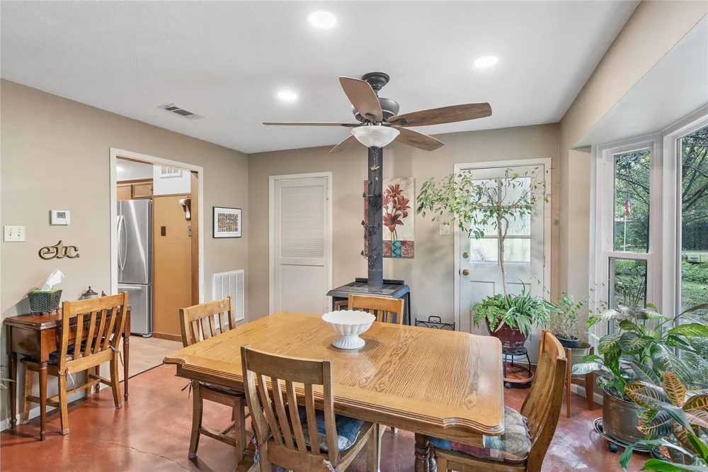 13240 Old Texaco Road Conroe, TX 77302