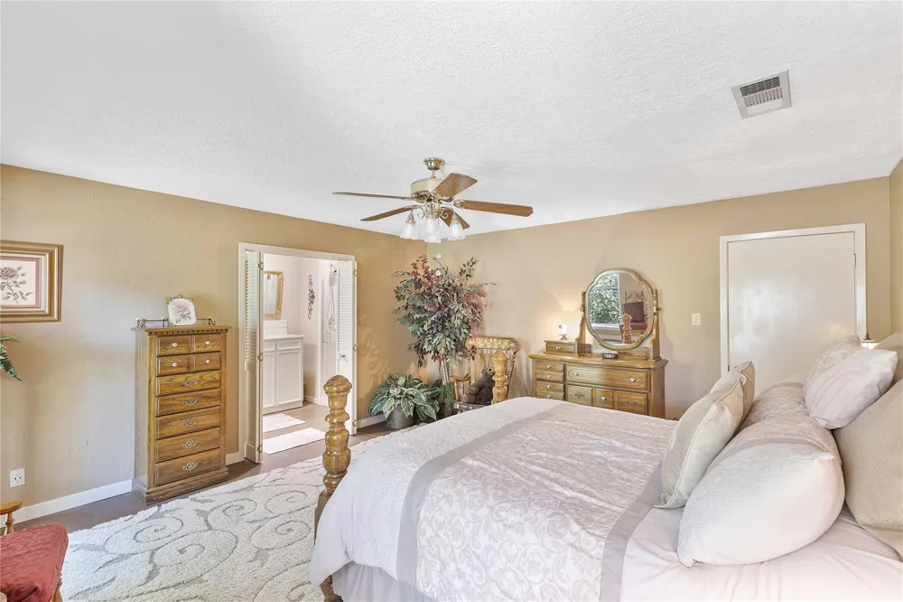13240 Old Texaco Road Conroe, TX 77302