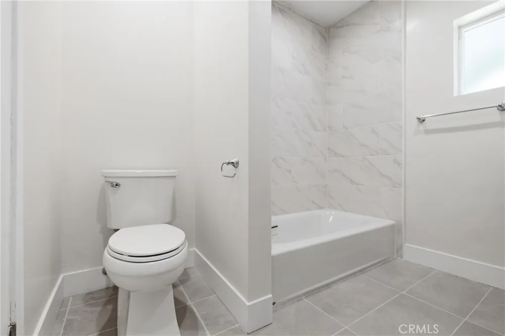 10227 Mcvine Sunland, CA 91040