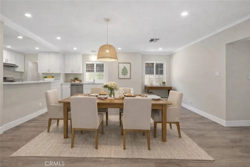 10227 Mcvine Sunland, CA 91040