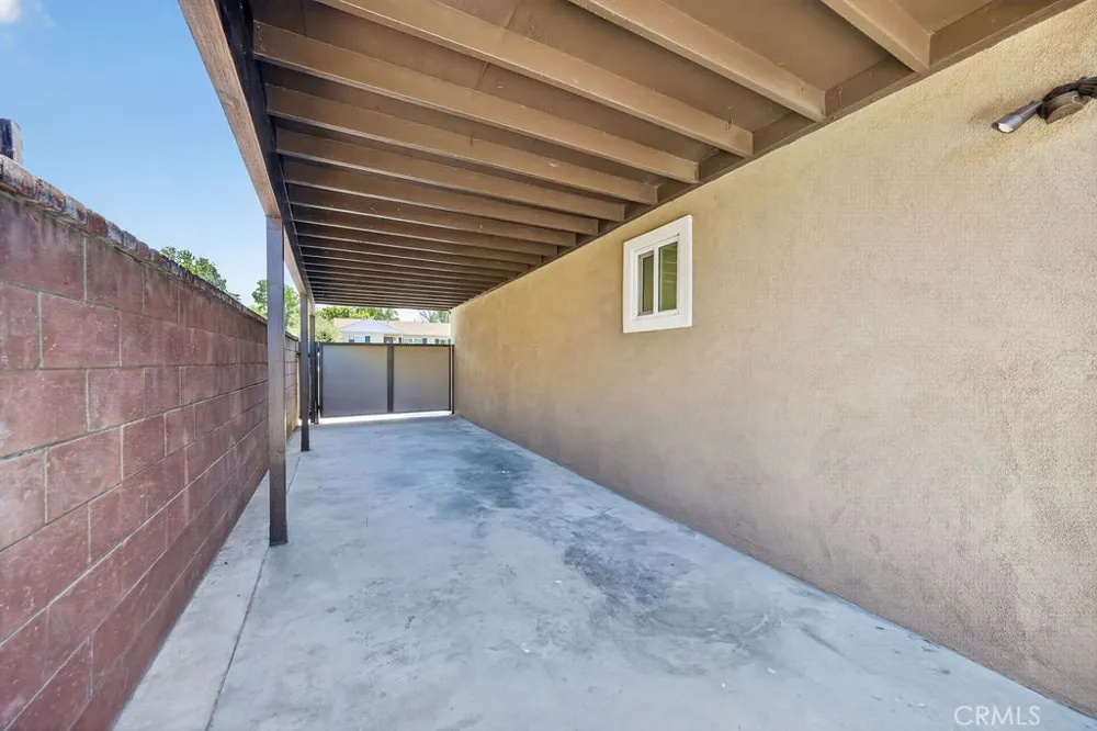 10227 Mcvine Sunland, CA 91040